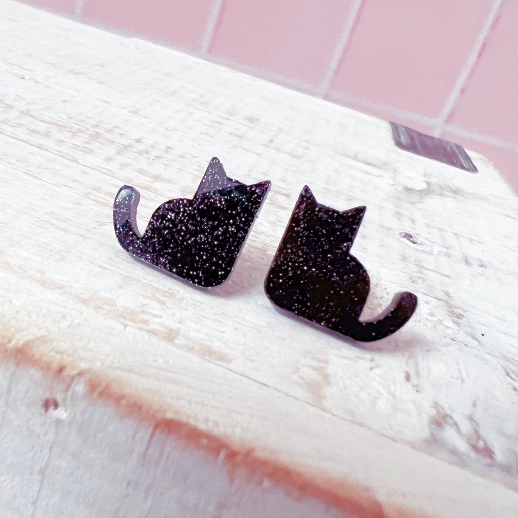 Glitter Resin Black Cat Stud Earrings - Kole Jax DesignsGlitter Resin Black Cat Stud Earrings